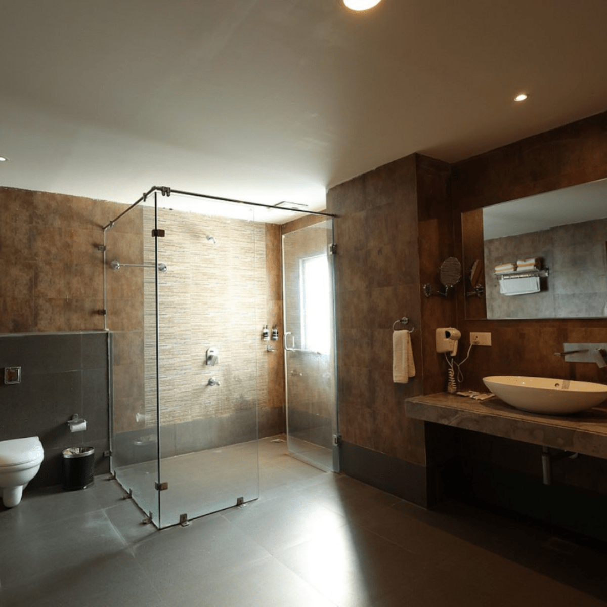 Bathroom Area Super Deluxe Room - Hotel Latitude Haridwar