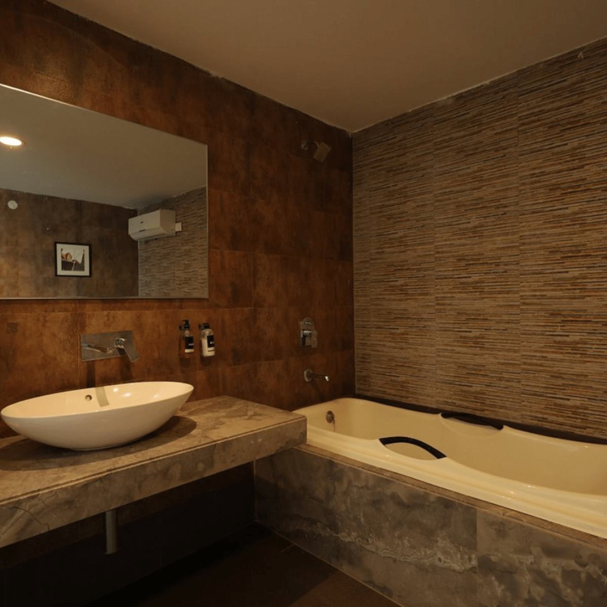 Bathtub at Super Deluxe Room - Hotel Latitude Haridwar
