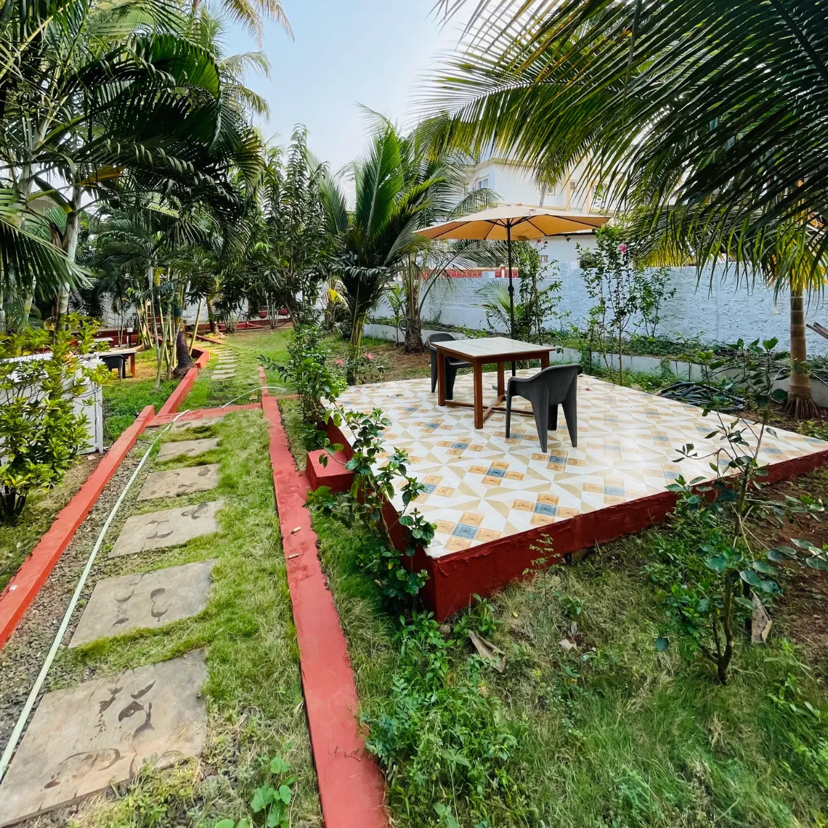 Garden Area - La Blanca Cottage