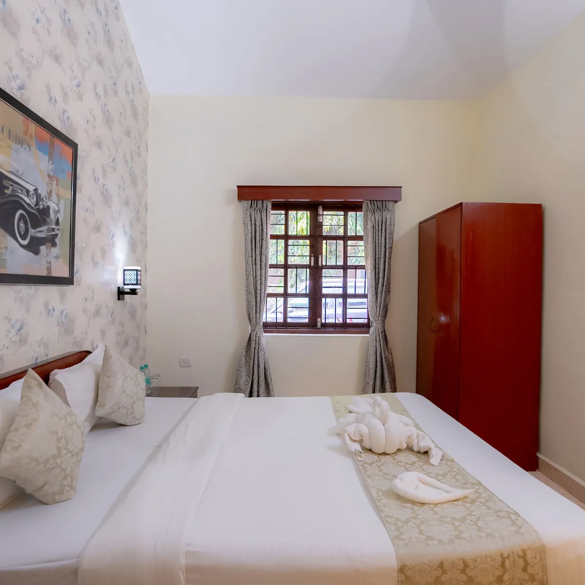 Ground Floor Bedroom View 1 - The Heritage Villa, Goa