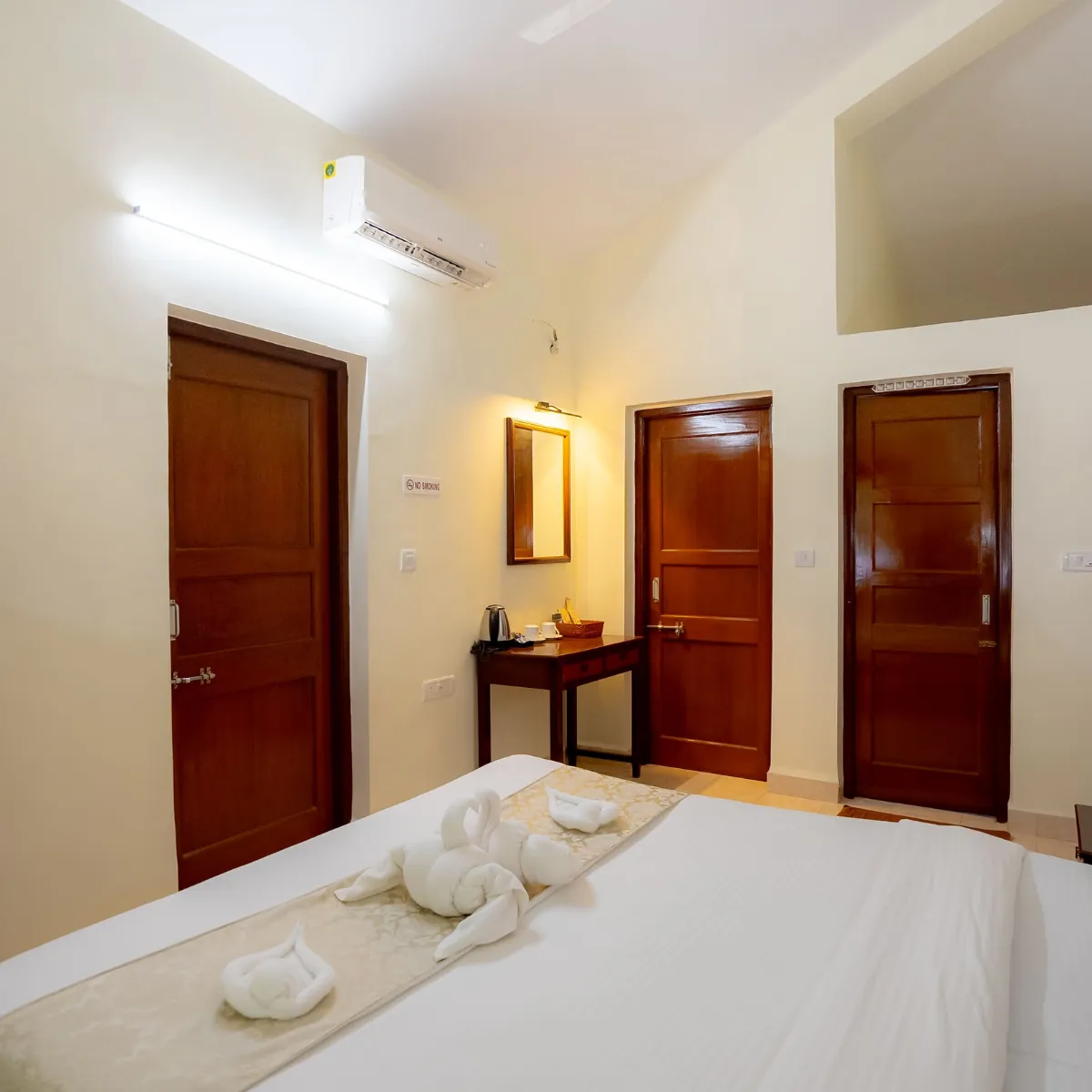 Ground Floor Bedroom View 3 - The Heritage Villa, Goa
