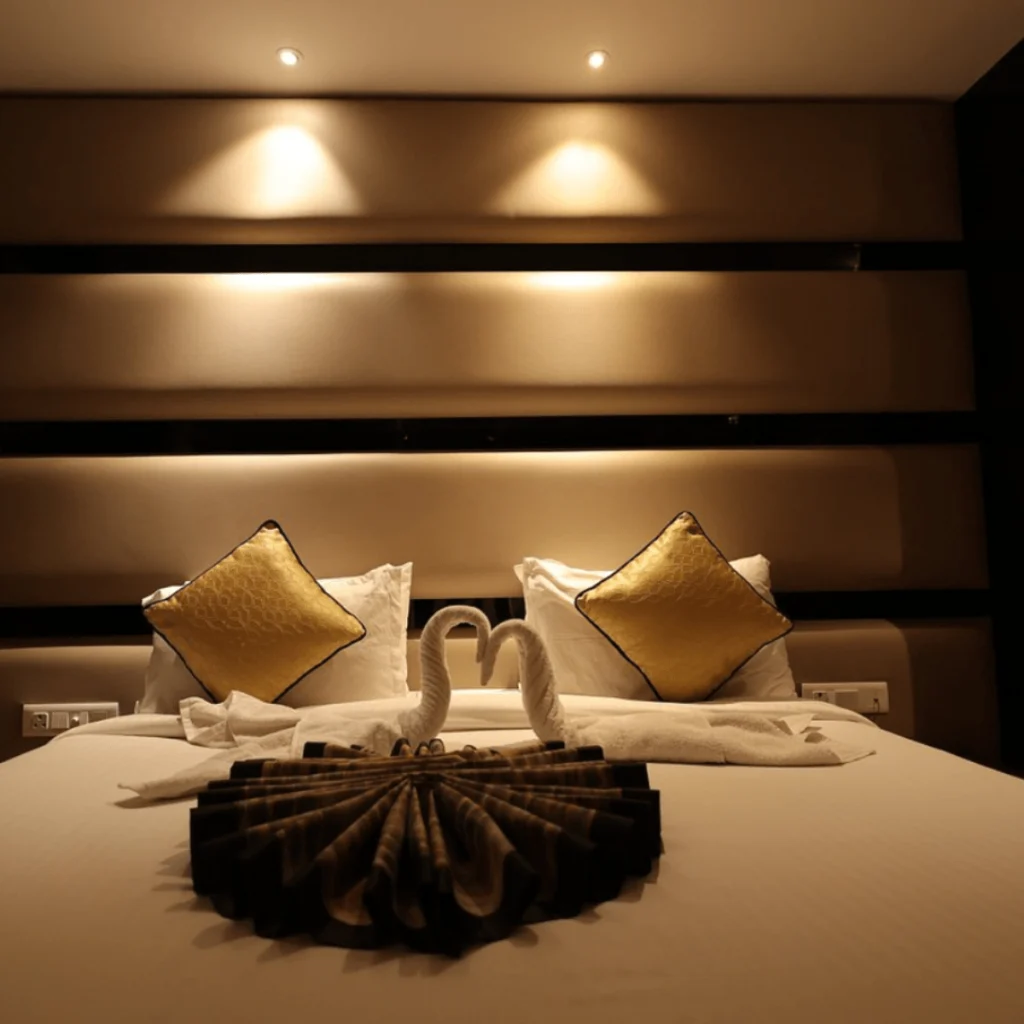 King Size Bed Deluxe Room - Hotel Latitude Haridwar