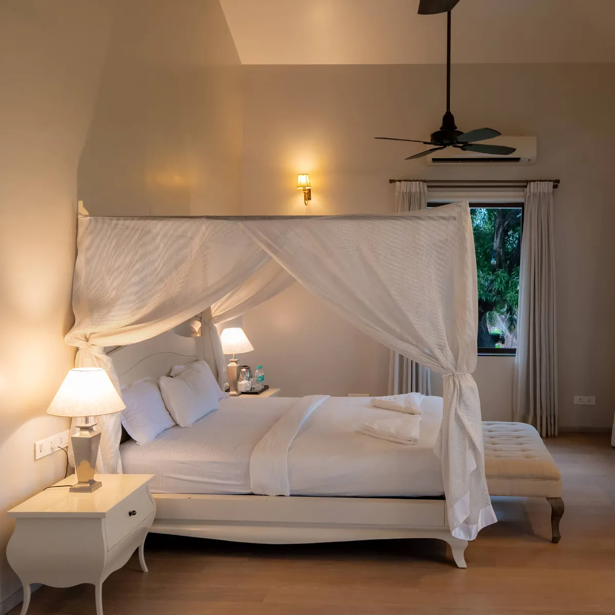 King Size Bed Master Bedroom - Muskan Villa, Goa (18)