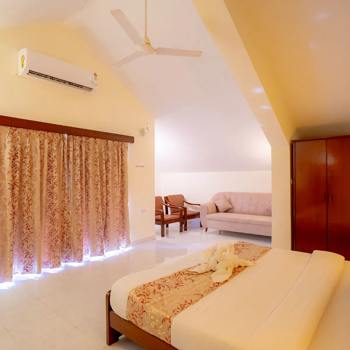 Masterbedoom View 3 - The Heritage Villa, Goa