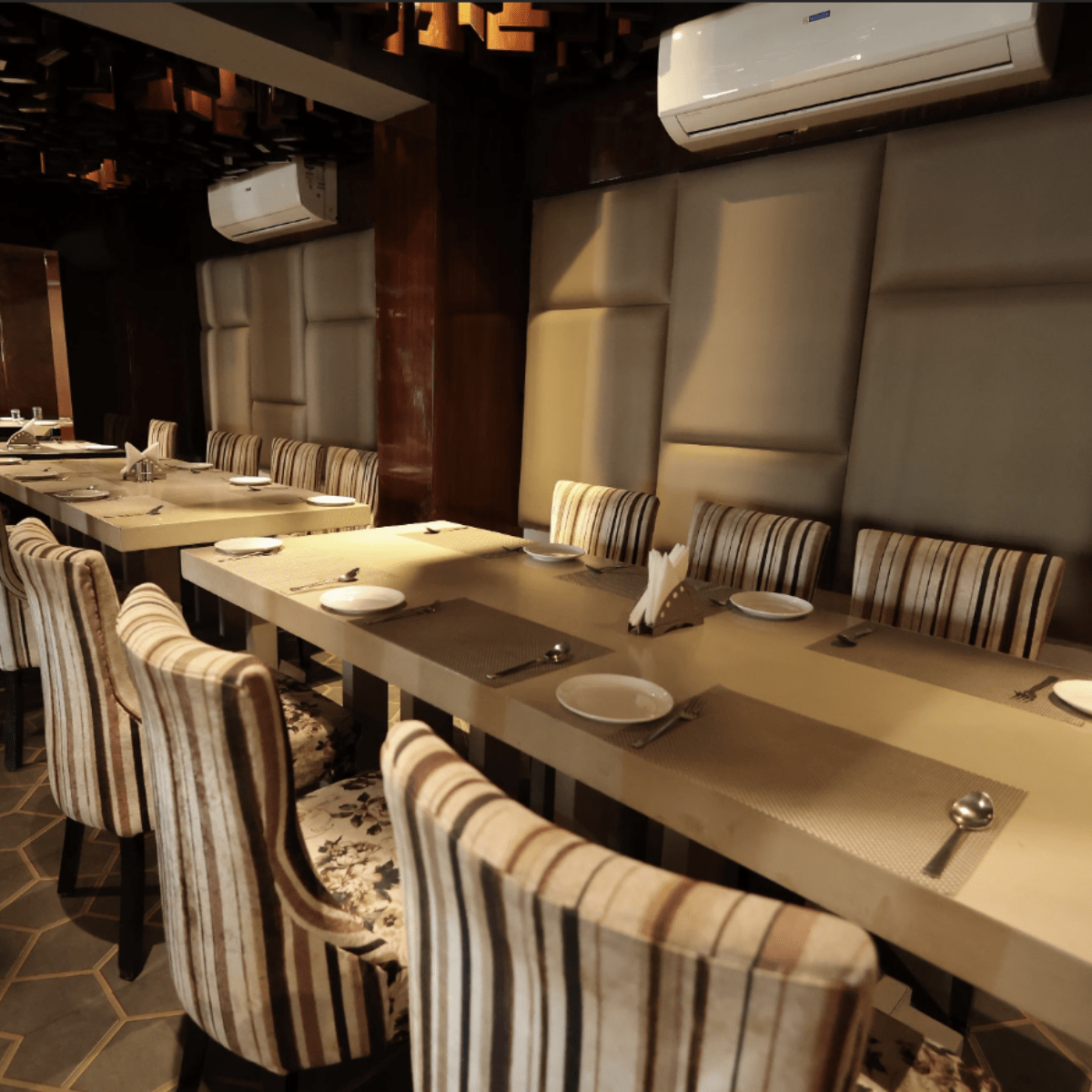 Table Arrangement - Hotel Latitude Haridwar