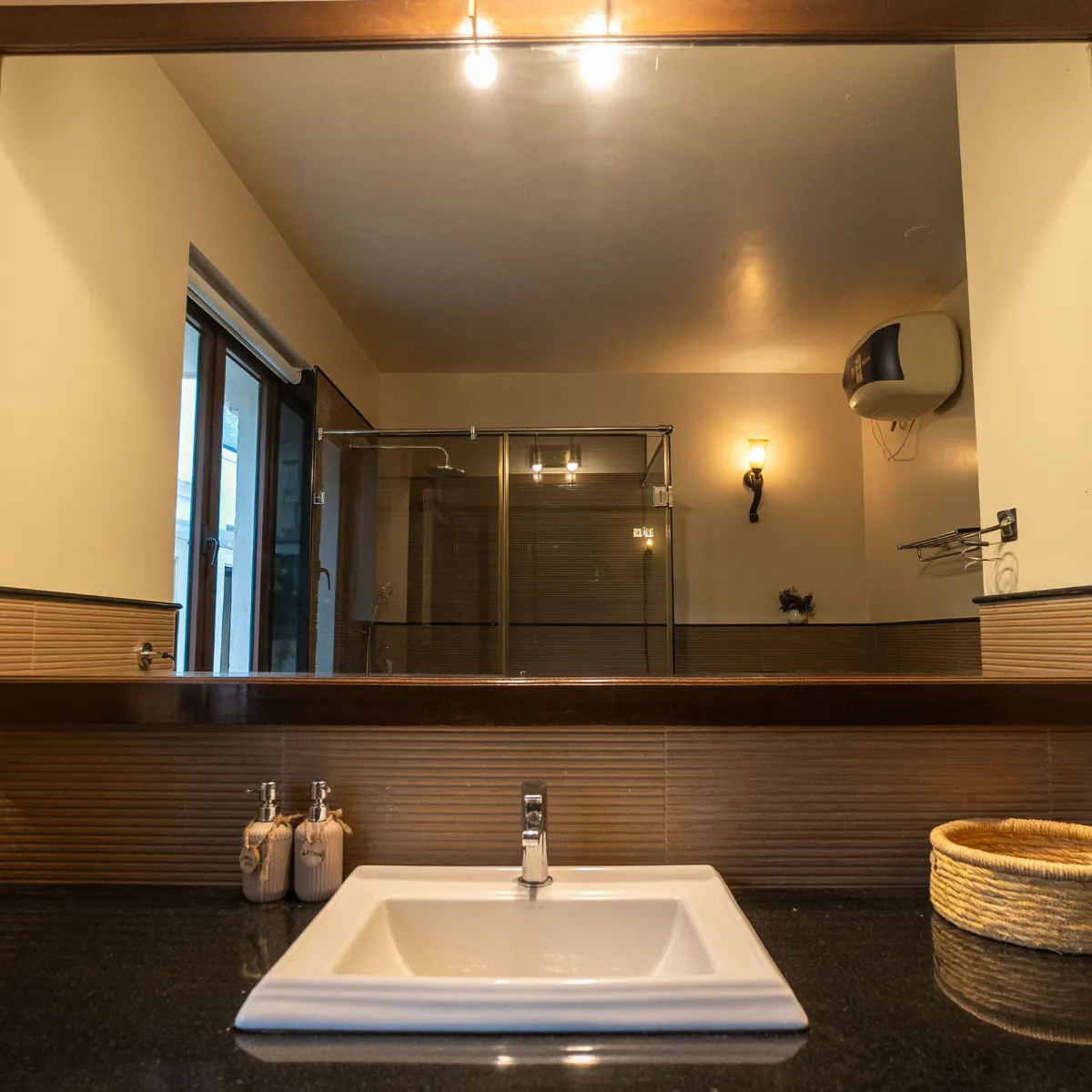 Washbasin & Mirror at Ground Floor Bedroom - Muskan Villa, Goa
